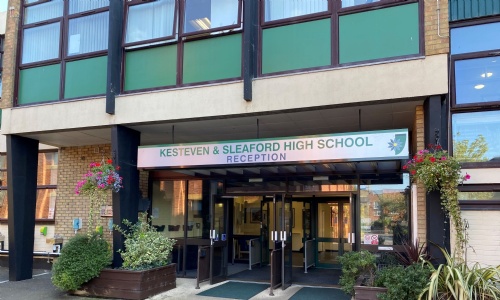 Picture of the outside of Kesteven and Sleaford High School's reception.